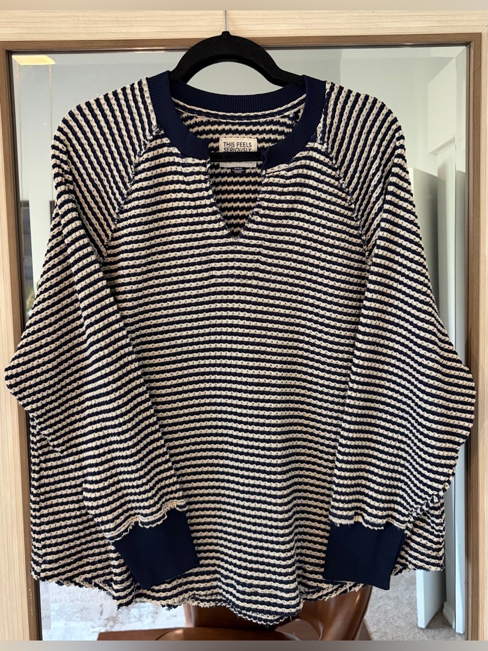 American Eagle Seriously Lived-In Striped Sweatshirt Cream Navy Blue Sz Medium M